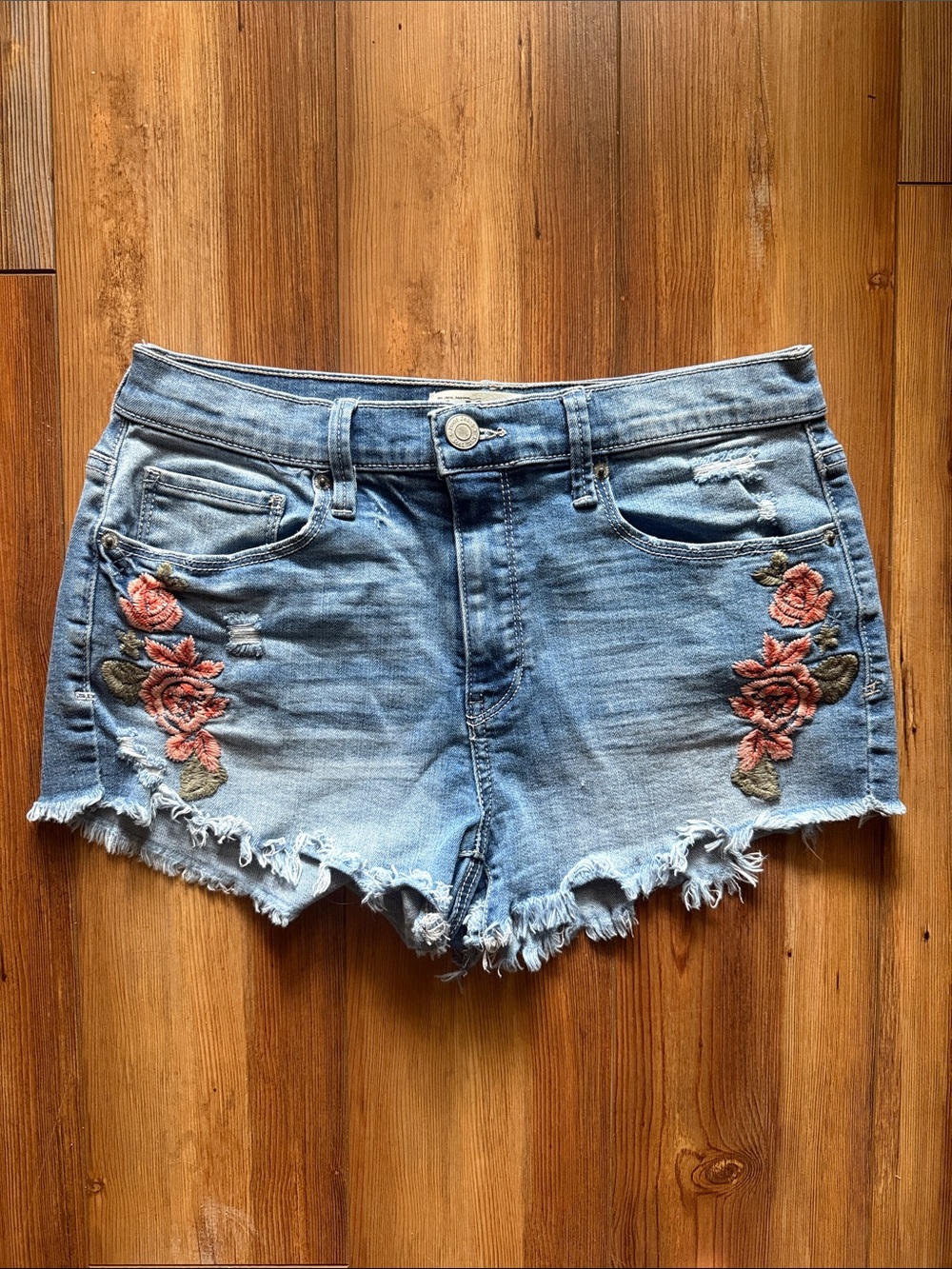 Mudd Light Blue Embroidered Rose Frayed Hem Jean Shorts